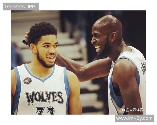 唐斯与爱德华兹首节对决精彩纷呈双方合力贡献27分引发球迷热议