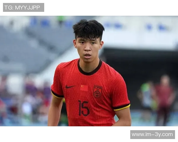 董方卓建议王钰栋尽早留洋发展国内待久虽赚多但前途受限